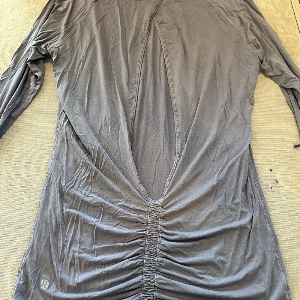 Lululemon open back top